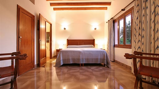 Villa Taupe 3 Bedroom 3