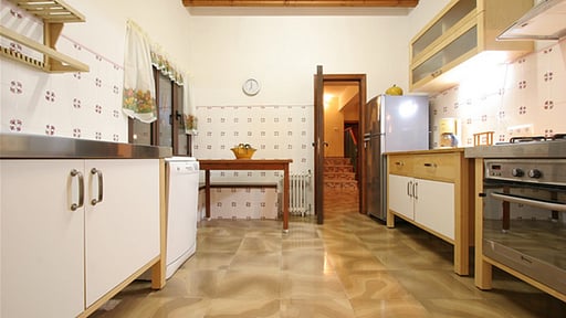 Villa Taupe 3 Kitchen