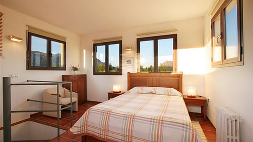 Villa Taupe 3 Bedroom 1