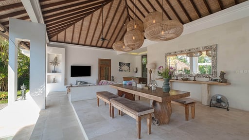 Villa Tempat Damai Dining area