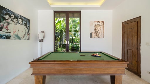 Villa Tempat Damai Billiard
