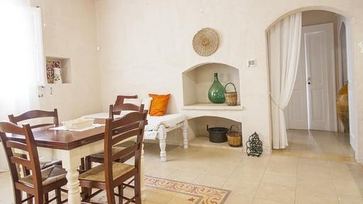 Villa Tenuta Aphrodite Dining area