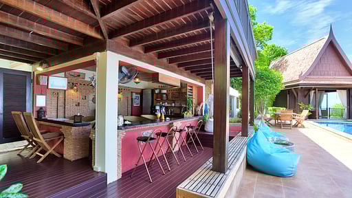 Villa Thai Teak Bar extérieur