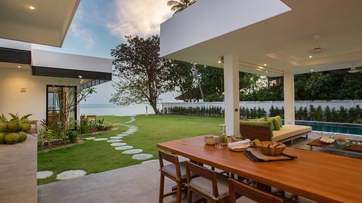 Villa Thansamaay Обеденная зона