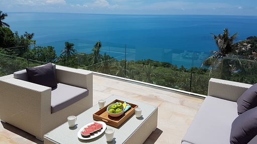 Villa The Calvie Terrasse/Veranda