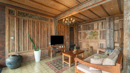 The Joglo at Umah Sunset Living room