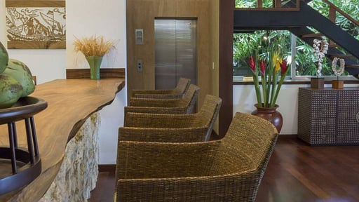 Villa The Luxe Dining area