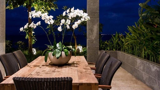 Villa The Luxe Dining area