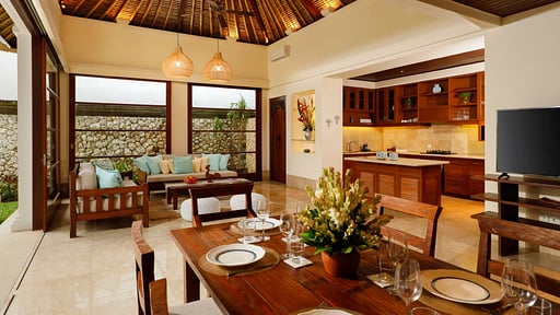 Villa The Seven Dining area