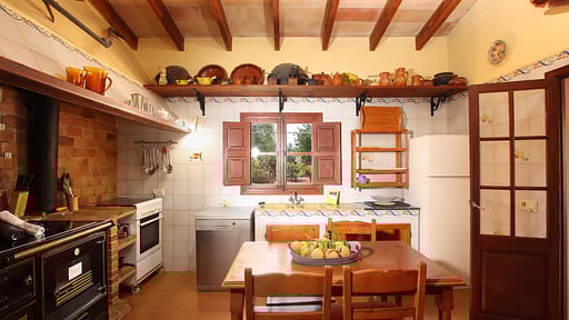 Villa Tia Kitchen 2
