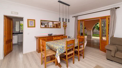 Villa Tienda Dining area