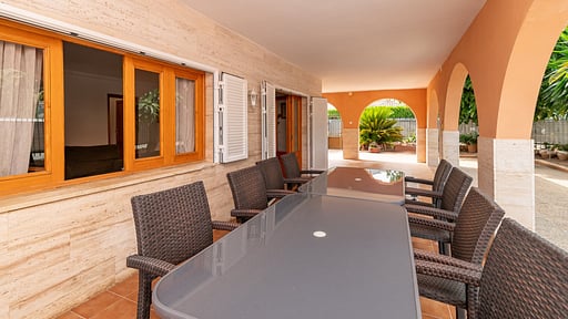Villa Tienda Dining area