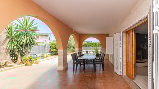 Villa Tienda Dining area