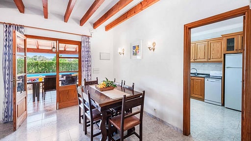 Villa Tiffany Обеденная зона