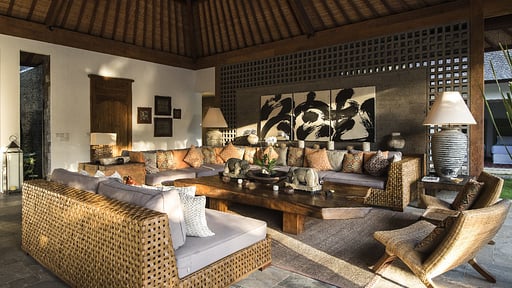 Villa Tiga Puluh Salón