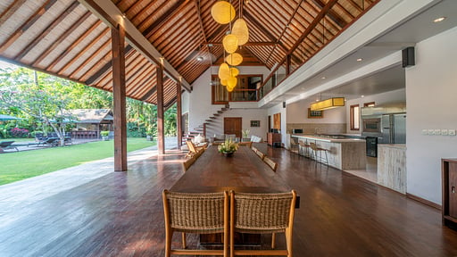 Villa Tirtadari Dining area
