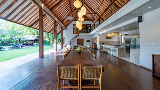 Villa Tirtadari Dining area