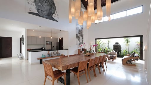Villa Tjitrap Dining area