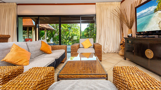 Villa Toba Living room
