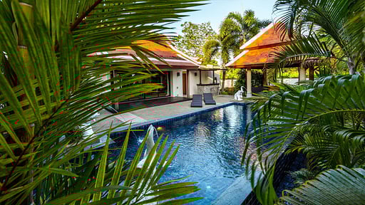 Villa Toba Swimming pool