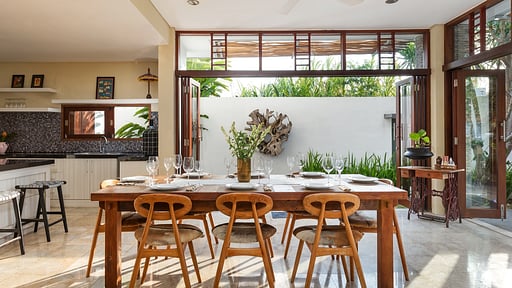 Villa Toba Dining area