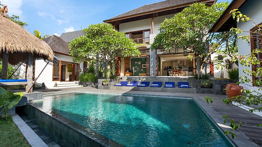 Villa Toba Swimming pool