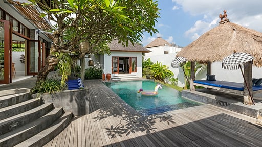Villa Toba Swimming pool