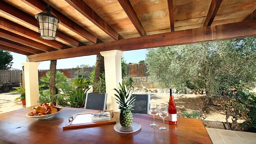 Villa L´Embat (Tolo) Essecke