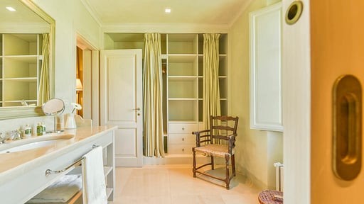 Villa Tolomei Schlafzimmer 9