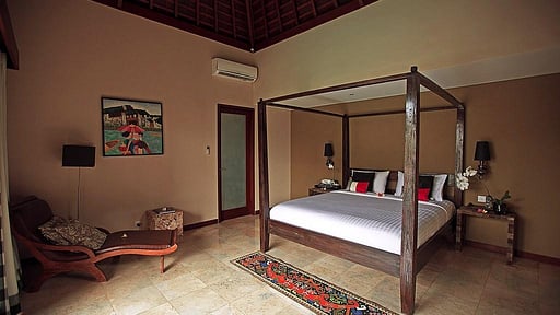 Villa Tomok Bedroom 1