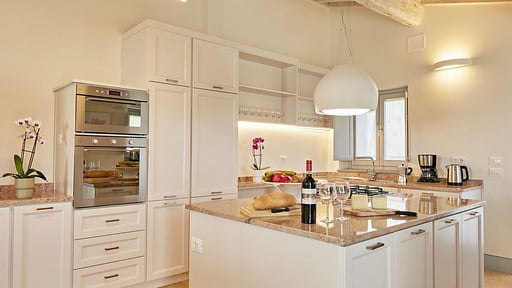 Villa Tornavento Kitchen
