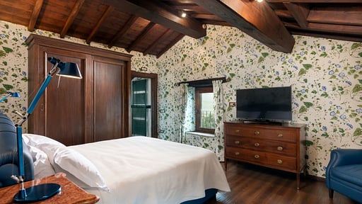 Villa Torre Delle Rose Bedroom 1