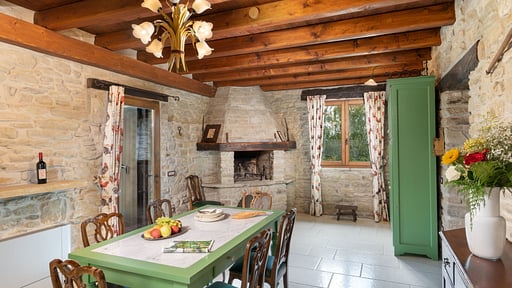 Villa Torre Delle Rose Dining area 2