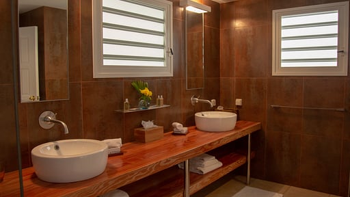 Villa Tortue Bedroom 1