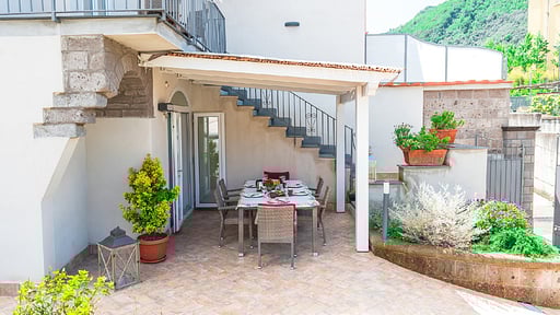 Villa Totti Dining area
