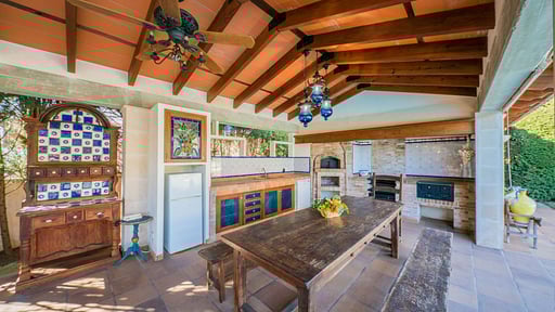 Villa Tramontana BBQ equipment