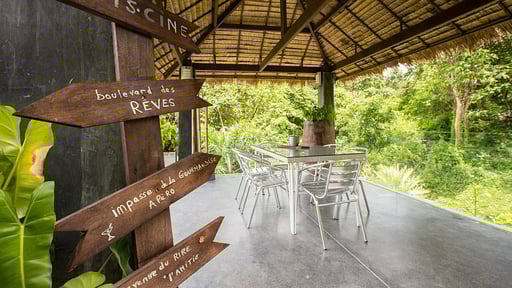 Villa Tree House Zona de comedor