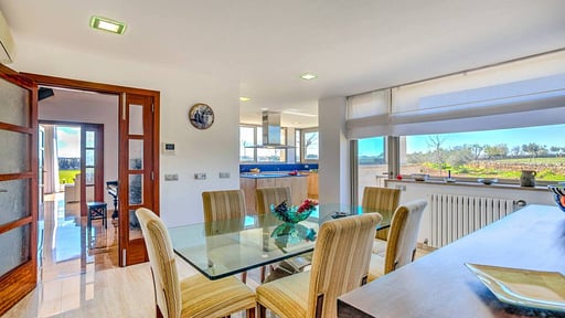 Villa Triay Dining area