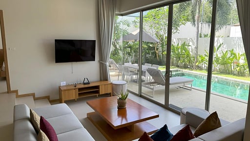 Villa Trichada Tropical Living room