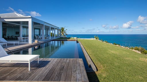 Villa Truffle Swimming pool