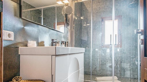 Villa Turis Divina Bedroom 1