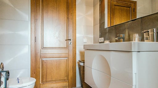 Villa Turis Divina Bedroom 1