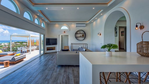 Villa Turquoze Dining area