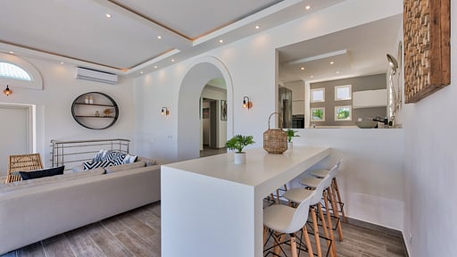 Villa Turquoze Dining area