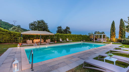 Tuscan Fizz Villa Swimming pool