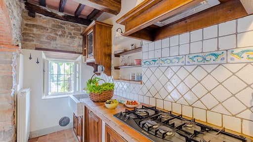 Tuscan Fizz Villa Kitchen