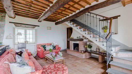 Tuscan Fizz Villa Living room