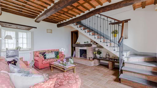 Tuscan Fizz Villa Living room