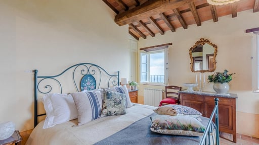 Tuscan Fizz Villa Bedroom 1