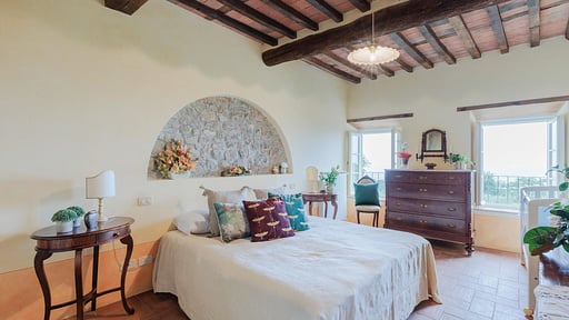 Tuscan Fizz Villa Bedroom 2